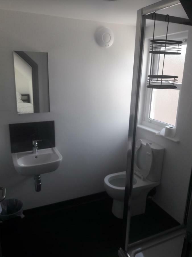 Crofts Hotel Cardiff Esterno foto