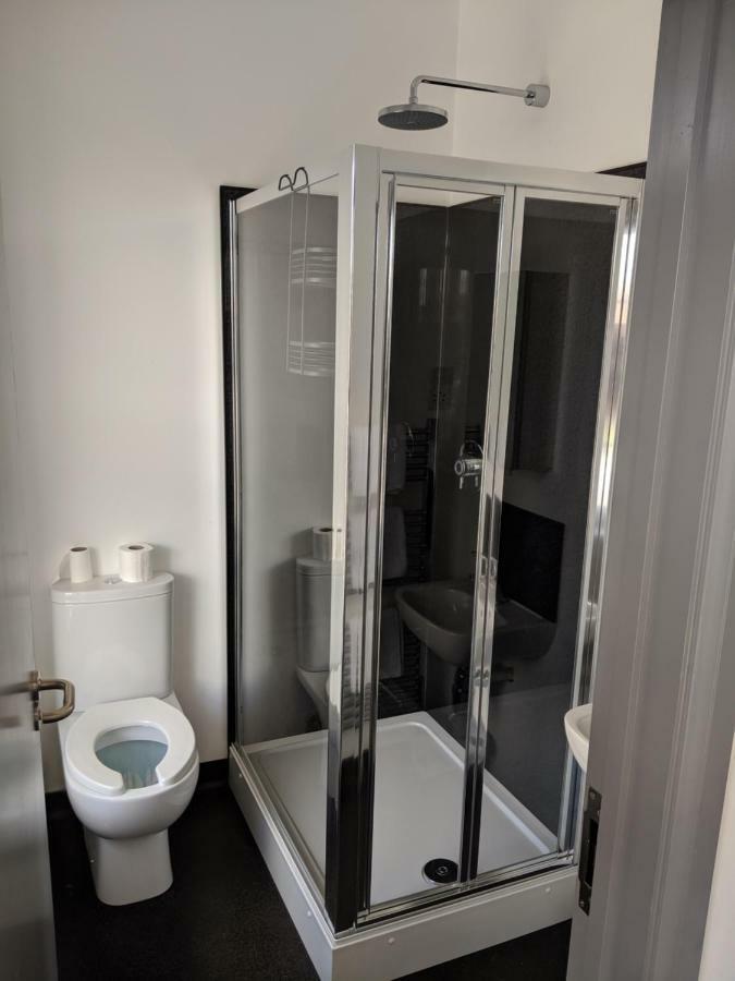 Crofts Hotel Cardiff Esterno foto