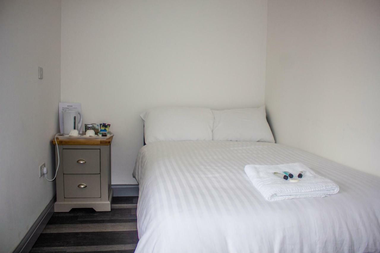 Crofts Hotel Cardiff Esterno foto