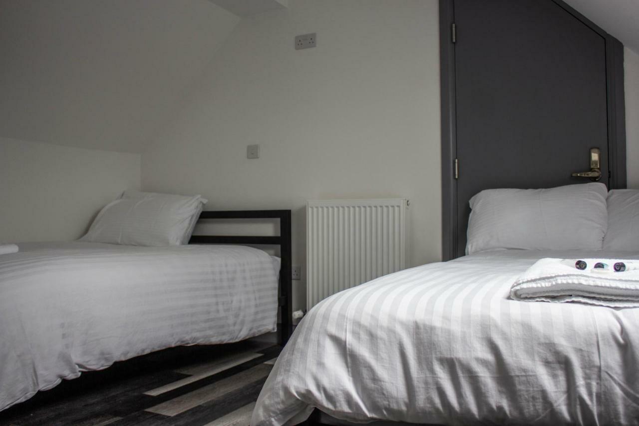 Crofts Hotel Cardiff Esterno foto